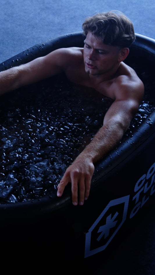 The .Club Ice Bath, Cold + Hot Therapy